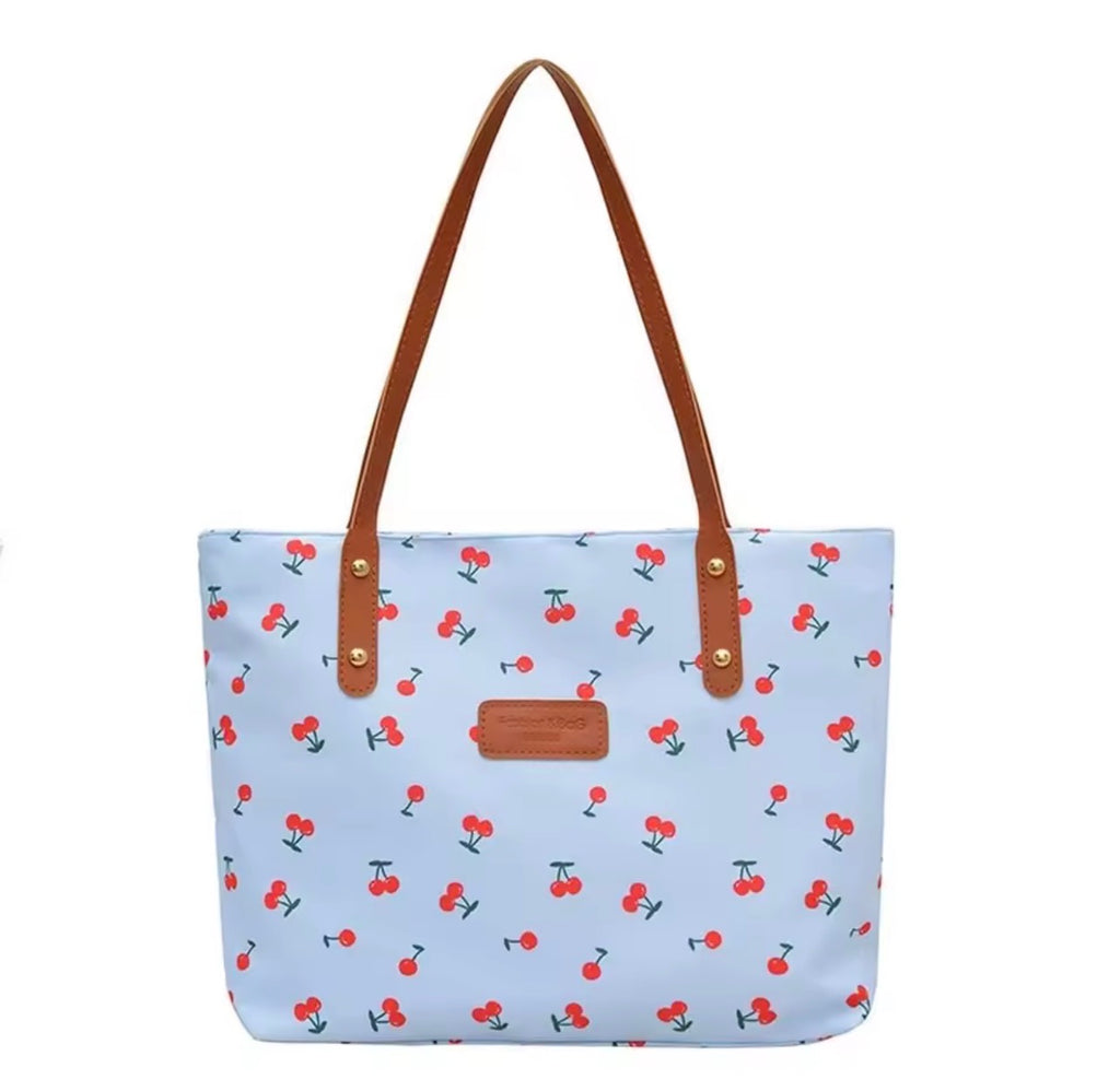 Cherry Tote – Le cabas du quotidien